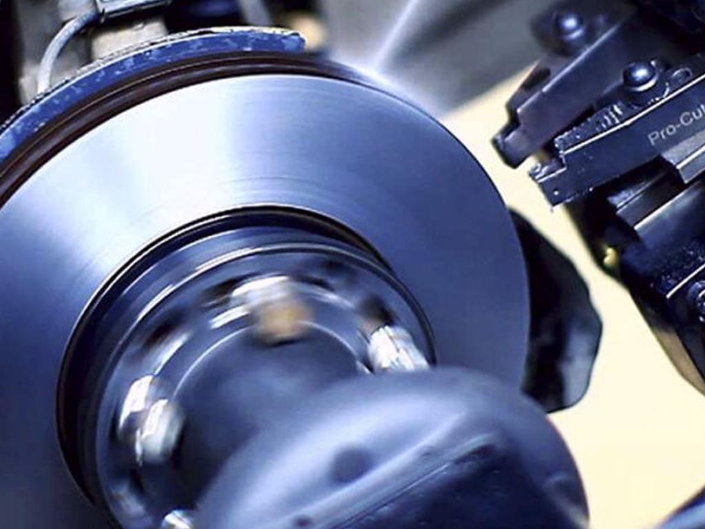 Профессиональное оборудование для проточки тормозных дисков